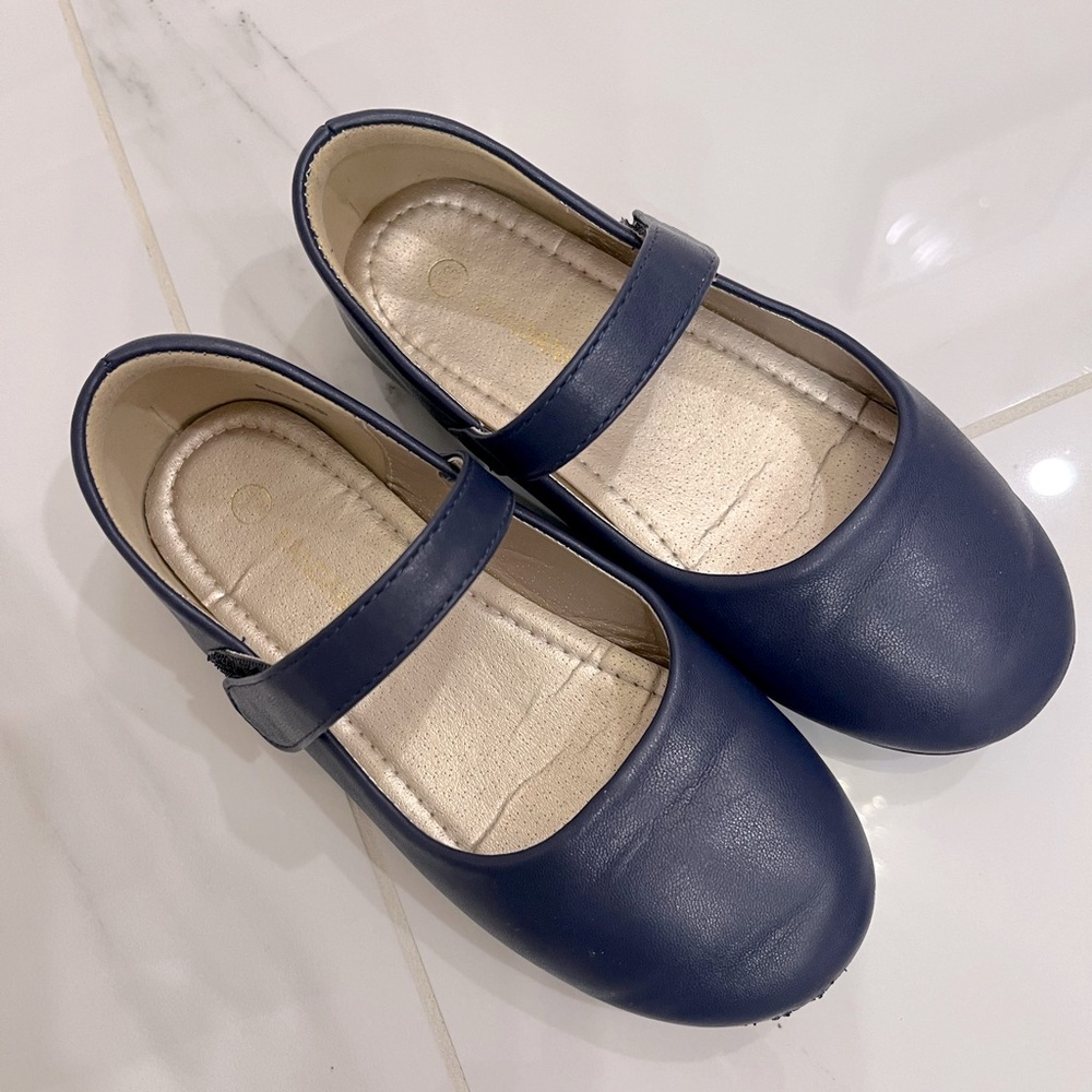 Navy blue Mary Janes, size 13 little girl
